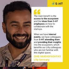 Donald Mallet's Instagram, Twitter & Facebook