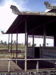 Model lisplang dari gypsum lebih sering dipakai pada bangunan rumah minimalis karena lisplang gypsum mudah dibentuk menyesuaikan dengan bentuk tembok teras rumah minimalis. Surambi Sambutan Wikipedia Bahasa Indonesia Ensiklopedia Bebas