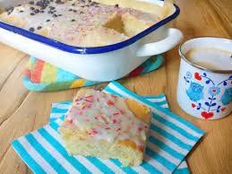 3 ei(er) 3 tasse/n mehl 1 tasse öl 1 tasse mineralwasser, mit sprudel 2 tasse/n zucker 1 pck. Saftiger Selterskuchen Das Kultige Rezept Lecker