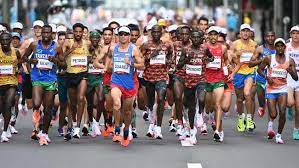 At the end, a more familiar view — a kenyan racer leading the way. 0acenl9t9rcgem
