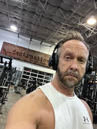 Chris Barsness (@fitnessbusinesslawyer) • Instagram photos and videos