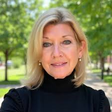 My sister Kristin Yates is doing amazing things!