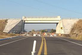 De super two vormt een verbinding tussen atlixco bij puebla en tehuixtla en is 117 kilometer lang. Firman Acuerdo Para Liberar Paso En Autopista Siglo Xxi 24 Horas