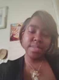 Earl Bundage's Instagram, Twitter & Facebook