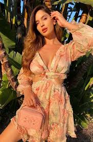 While talking to despierta américa's luis sandoval, the gps singer confirmed that he is dating natalia barulích. Photos Neymar Aux Anges Voici Natalia Barulich Sa Nouvelle Girlfriend Explosive