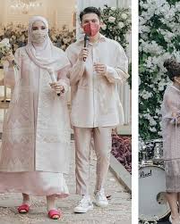 Kamar itu didesain sendiri irwansyah dan zaskia. Sukses Gelar Acara 7 Bulanan Intip Penampilan Mewah Irwansyah Dan Zaskia Sungkar Yang Kenakan Baju Rancangan Para Desainer Tanah Air