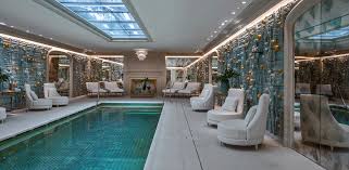 Reouverture De L Hotel De Crillon Place De La Concorde Hotel Piscine Interieurs D Hotel Chambres D Hotel De Luxe