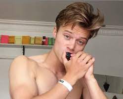 Discover rudy's net worth, height, weight, age, relationship and more. Rudy Pankow 15 Facts About The Outer Banks Star You Need To Know Popbuzz