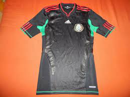 Maybe you would like to learn more about one of these? Fer Mls On Twitter La Camiseta Alternativa Usada Entre Los Anos 2008 Y 2009 Seguia El Mismo Patron De La Anterior Intercambiar El Blanco Por El Verde De La Camiseta Titular Nota Esta