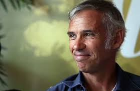 October 28, 2020 (sent 1 photo) recived: Paul Belmondo Ca Doit Etre Difficile De Vivre Dans Un Pays Ou Il Y A Deux Langues Deux Gouvernements Deux Teles