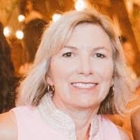 Laurie Coe's Instagram, Twitter & Facebook