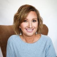 Christine Willmore's Instagram, Twitter & Facebook