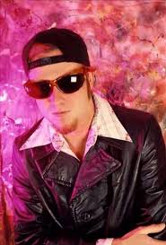 Scott Weiland ▪︎ Stone Temple Pilots, Paris, France April ,1993. 📷  Bertrand Alary The Grunge Diaries #scottweiland #StoneTemplePilots  #alternativemetal #alternativerock #hardrockmusic #90srockmusic