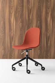 Academy 5 Star Swivel Calligaris Chair Elegant Design