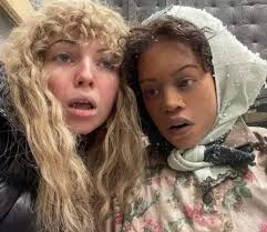 One of the funniest scenes ever😆😆😆 #sarahhyland #arielwinter #nolangould  #juliebowen #tyburell #alexdunphy #family #phildunphy #clairedunphy  #haleydunphy #lukedunphy #ricorodrigez #sofiavergara #edoneill  #jermeymaguire #delgardopritchett #dunphy ...