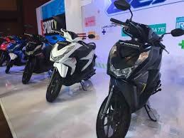 Untuk lebih detail mengenainya, langsung aja saksikan review honda beat terbaru 2020 yang sudah saya. 9 Warna Honda Beat 2020 Terbaru Tipe Cbs Iss Dan Deluxe Bmspeed7 Com Honda Beat Deluxe Cbs Iss 2021 Ready Stock Sepeda Motor Shopee Indonesia Joe Grephersur1983