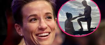 The manager had wanted the club's. Verlobt Us Kickerin Megan Rapinoe Macht Freundin Antrag Promiflash De