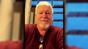 Serial killer bruce mcarthur gets life with no parole for 25 years. Serial Killer Santa Posed Victim S Bodies For Photos Then Buried Them On Client S Property 7news Com Au