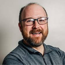 What a wonderful person and exceptional priest, Monsignor Thomas D.  Flach!!💚💛