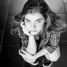 Lyliana Wray's Instagram, Twitter & Facebook