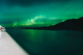 Humpback Whales Glaciers And Northern Lights The Best Experience On Celebrity Cruises To Alaska Hand Whale Watching Trip Northern Lights Celebrity Cruises