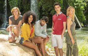 C'est dans des conditions très particulières que le tournage de plus belle la vie a repris son cours à. Plus Belle La Vie Sur Le Tournage De La Saga De L Ete Les Frissons Sont Garantis