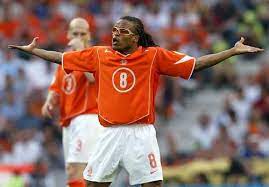Sept années après leur dernière compétition internationale, au brésil, où ils avaient accroché la 3eme place, les oranje sont à nouveau sous les projecteurs. Le Suriname Fournisseur Officiel De Joueurs Neerlandais Guy Truite