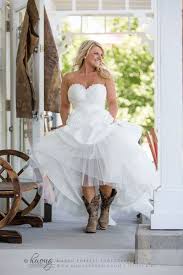 We have exquisite sequin beadwork, manipulation of lace in strategically placed areas in the dress for that classic romantic vibe we want to see in every wedding gown, be it with ruffles. Plus Size Country Western Wedding Dresses Off 62 Www Daralnahda Com