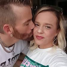 What are the current job opportunities in the oil field?