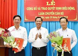 Cử nhân tiếng anh, cử nhân kinh tế, thạc sĩ quản lý kinh tế; Báº¿n Tre Triá»ƒn Khai Quyáº¿t Ä'á»‹nh Nhan Sá»± Cá»§a Thá»§ TÆ°á»›ng