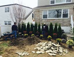 The quality of landscaping service you get varies widely from business to business, and choosing inexperienced or unqualified contractors often leads to poor and costly results. Appletreelandscaping Net