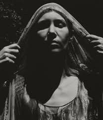 From the best day in the backyard with @etereovintage & @kaytenschmidt 🖤  led by pure joy and inspiration