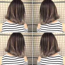 いいね 568件 コメント1件 イズミ タカヒロさん izumi takahiro jp のinstagramアカウント 夏のオーダーno 1カラー 外国人風バレイヤージュカラー 根元は7トーンのアッシュカラーに毛先はフリーハン ヘアスタイル ロング ショートのヘア