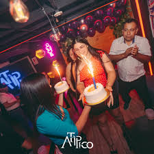 No sabes donde celebrar tu cumpleaños🎂 ? ATIPICO BAR te da la opción de  celebrarlo #GRATIS, ven y celébralo a lo grande 🥳🎊🎉 Reservación o  información: https://w.app/AtipicoBarReservas