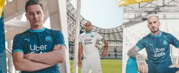 Nouveau maillot om 2021 l'olympique de marseille nous dévoile celle ses nouveaux maillots. L Olympique De Marseille Presente Ses Nouveaux Maillots Sport 365