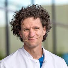 Mijn oratie van 16 september 2022 over "De kunst van het loslaten" bij mijn  leerstoel klinisch oncologie.