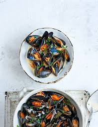 Moules Mariniere Recipe Easy Mussels Recipe White Wine Sauce Recipes Seasoning Recipes