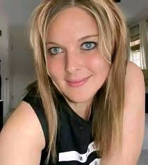 I lisa Kelly promise to love you from the very depth of my heart If I can  get I love you 😘❤️💕 from a special person ❤️❤️❤️💋💋💋💋