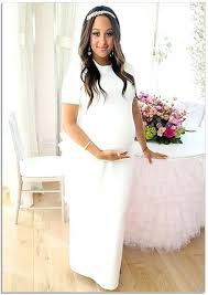 Fall Baby Shower Outfits For Moms Thelatestfashiontrends Com Maternity Dresses For Baby Shower Mom Outfits Baby Shower Dresses