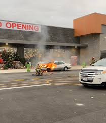 Massachusetts law states that liquor cannot be sold on memorial day you can buy beer anywhere and anytime in ohio on sunday. The New Reynoldsburg Kroger Grand Opening Got A Little Out Of Control Columbus