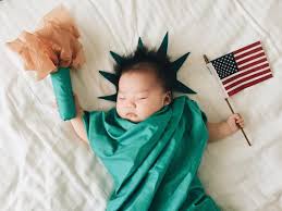 This Mom Dresses Her Napping Baby In The Most Amazing Costumes Baby Statue Liberty Baby Funny Baby Photography