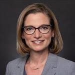 Elise Riley's Instagram, Twitter & Facebook