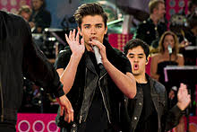 Swedish melfest star anton ewald marries american victoria fajardo. Anton Ewald Wikipedia Wolna Encyklopedia