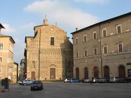 Macerata Piazza Della Liberta E Chiesa San Paolo Italia