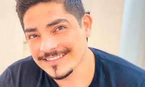 ¿Erick Elera se sometió a una operación estética?