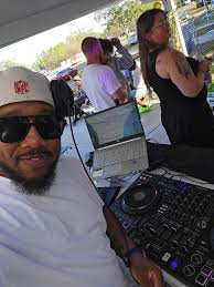 Introduction of DJ Mel in DJ's group