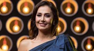 عاد اسم الفنانة حلا شيحة ليتصدر محركات البحث ومواقع التواصل. ØµÙˆØ±Ø© Ù…ÙØ§Ø¬Ø¦Ø© Ù„Ù€ Ø­Ù„Ø§ Ø´ÙŠØ­Ø© Ø¹Ù„Ù‰ Ø§Ù„Ø³Ø±ÙŠØ± Ø¨Ø¹Ø¯ Ø®Ù„Ø¹Ù‡Ø§ Ø§Ù„Ø­Ø¬Ø§Ø¨ Ù‡Ù„ ØªØ®Ù„Ù‰ Ø¹Ù†Ù‡Ø§ Ø²ÙˆØ¬Ù‡Ø§ Jadeedoha