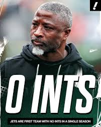 The Jets become the first team in NFL history with ZERO defensive  interceptions in a single season 🤯