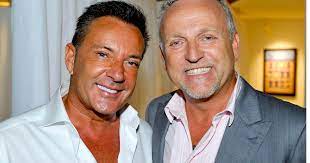 Naast zijn carrière als solozanger was hij van 2005 tot 2008 en van 2010 tot heden onderdeel van de de toppers. Gerard Joling Very Bland Typically Gordon Entertainment