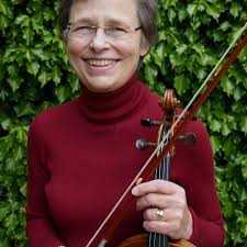 Meet the Orchestra: Sean Knox is originally from South Africa. He lives and  works in Zürich as a pharmaceutical physician. He usually plays cello in  the EDO, but will be playing piano